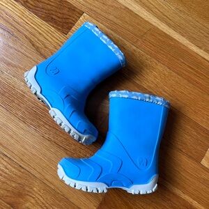 Cute Toddler rain boots size 6/7